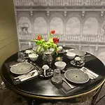 Bed & Breakfast Colombo 4*