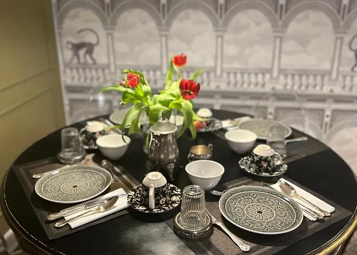 Bed and Breakfast Colombo 4*