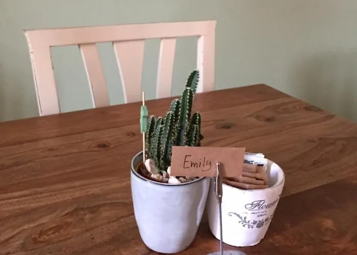 Bed and Breakfast Colombo 4*